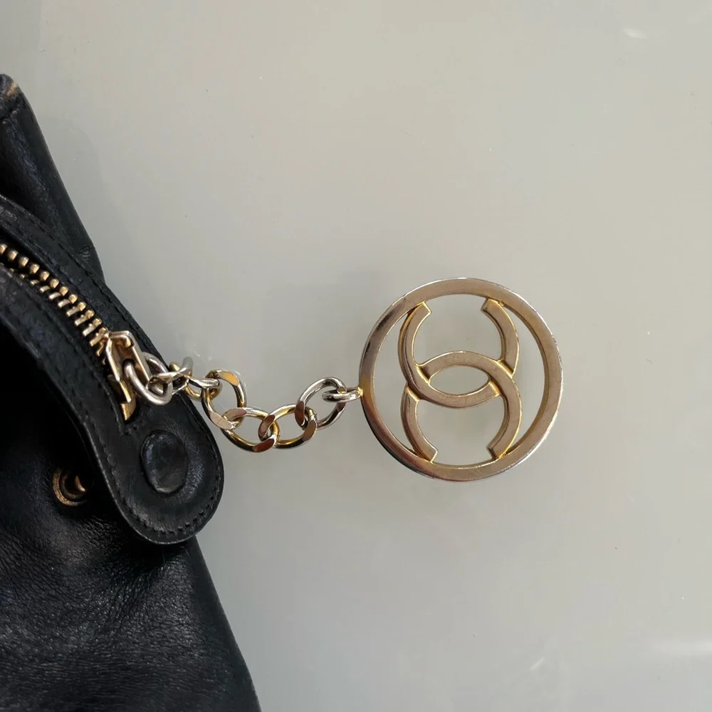 SOLD!! RARE Chanel Vintage tote bag - Picture 9 of 12